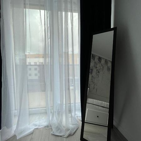 Apartamento Trzy Pokoje Mieszkanie W Nowej Dzielnicy Wroclawia Exterior foto