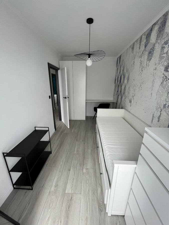 Apartamento Trzy Pokoje Mieszkanie W Nowej Dzielnicy Wroclawia Exterior foto